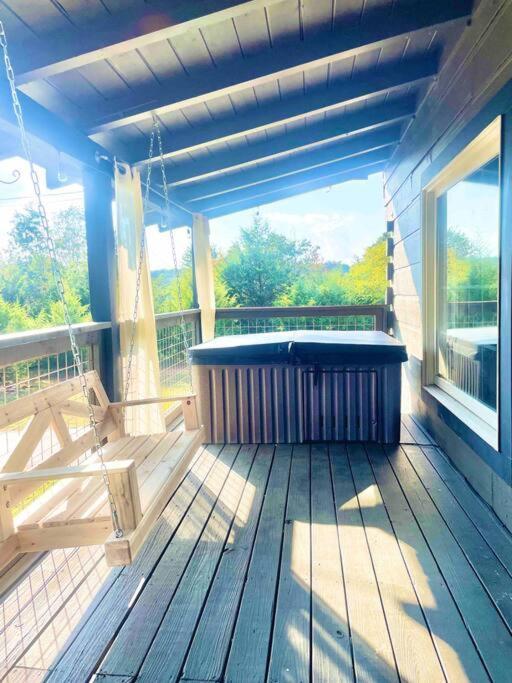 Modern Lake Side Nest• Hotub Fenced Yard King Beds Sevierville Εξωτερικό φωτογραφία