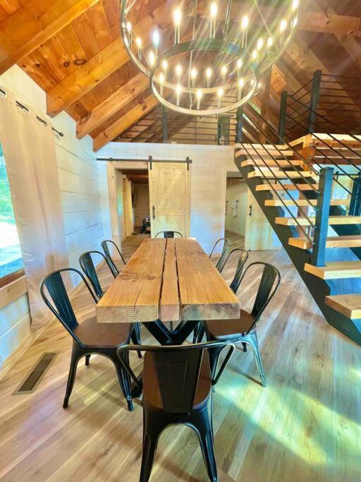 Modern Lake Side Nest• Hotub Fenced Yard King Beds Sevierville Εξωτερικό φωτογραφία