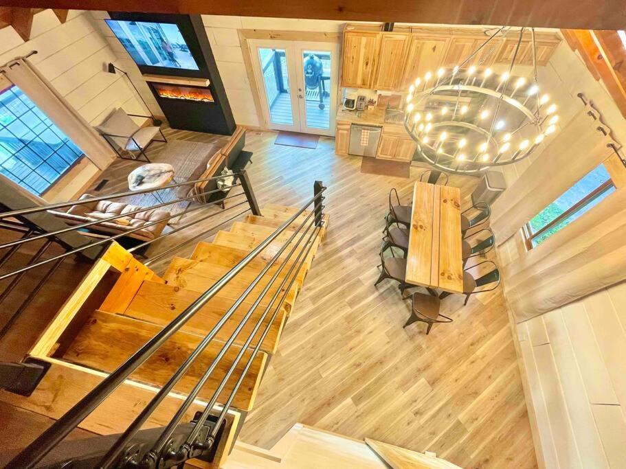 Modern Lake Side Nest• Hotub Fenced Yard King Beds Sevierville Εξωτερικό φωτογραφία