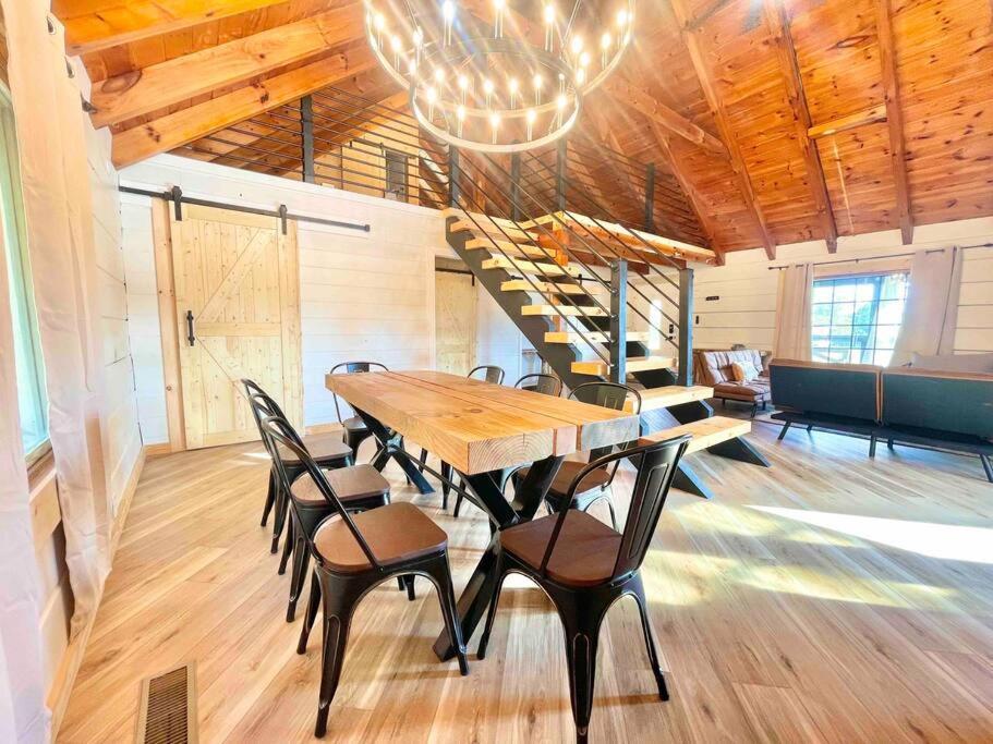 Modern Lake Side Nest• Hotub Fenced Yard King Beds Sevierville Εξωτερικό φωτογραφία