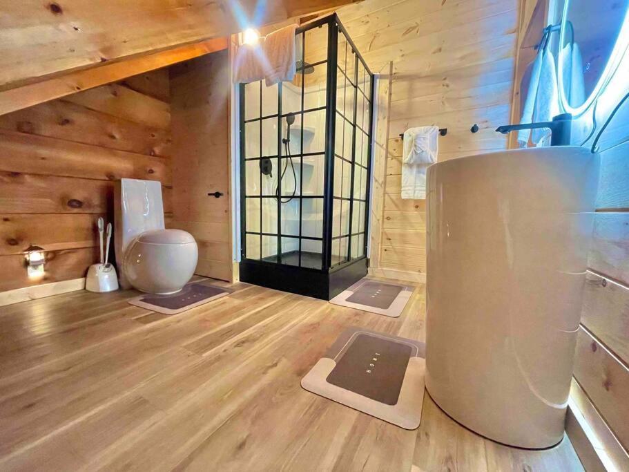 Modern Lake Side Nest• Hotub Fenced Yard King Beds Sevierville Εξωτερικό φωτογραφία