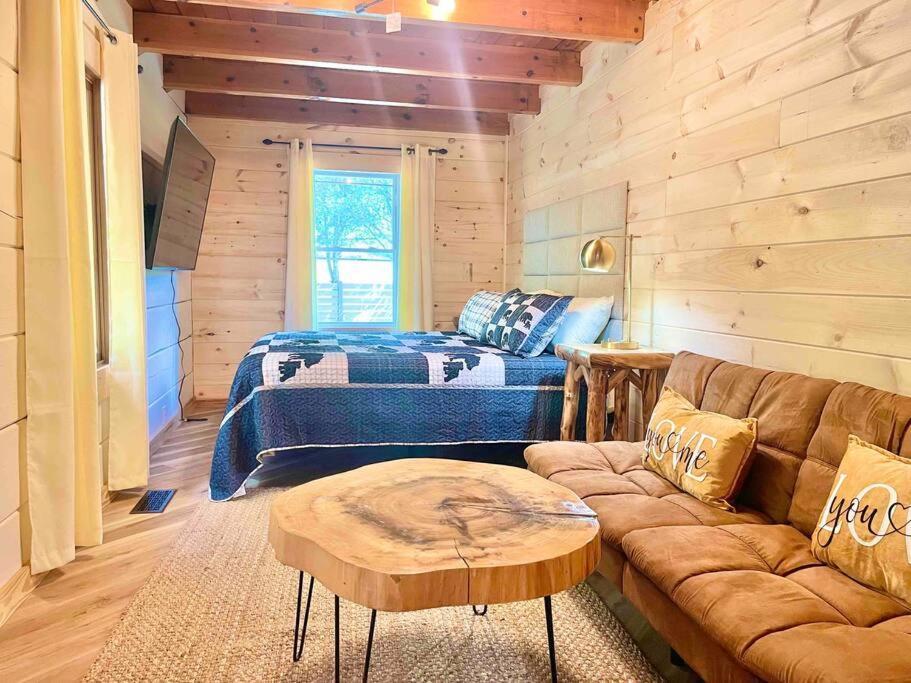 Modern Lake Side Nest• Hotub Fenced Yard King Beds Sevierville Εξωτερικό φωτογραφία
