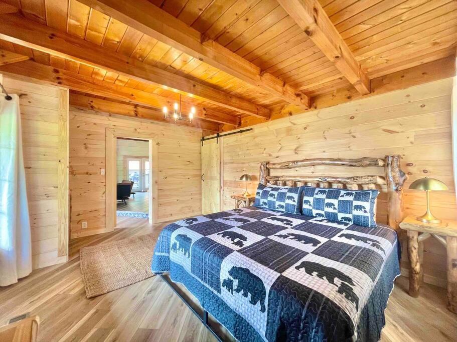 Modern Lake Side Nest• Hotub Fenced Yard King Beds Sevierville Εξωτερικό φωτογραφία
